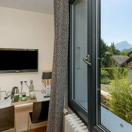 Affittacamere La Porte Des Alpes D'hotes 4*