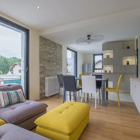 Affittacamere La Porte Des Alpes D'hotes 4*